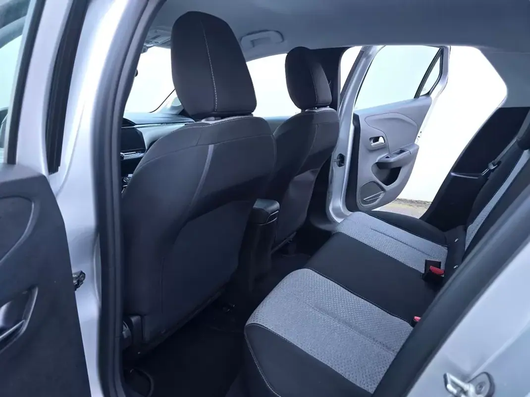 Opel Corsa 2024 - 18590 EUR, 38000 km - AUTO.MOTO.pt - 38000km - foto 30 de 34