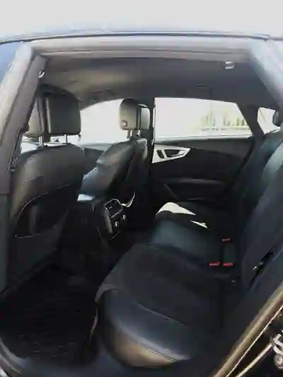 Audi A7 Sportback 2012 - 20000 EUR, 200000 km - AUTO.MOTO.pt - 200000km - foto 9 de 12