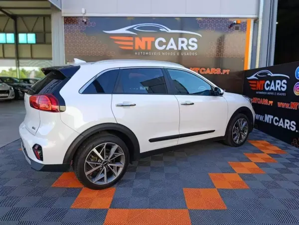 Kia Niro 2022 — photo 2 of 16