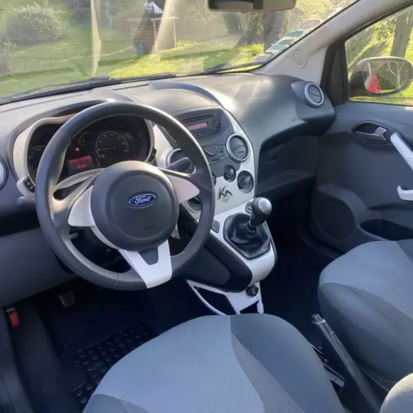 Ford KA 2013 - 7990 EUR, 129000 km - AUTO.MOTO.pt - 129000km - foto 7 de 22