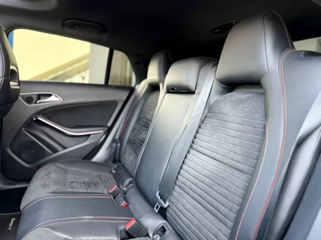 Mercedes-Benz CLA 220 2018 - 22950 EUR, 218000 km - AUTO.MOTO.pt - 218000km - foto 15 de 29