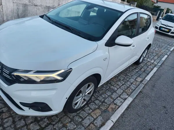 Dacia Sandero 2023 — foto 3 de 11