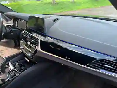 BMW 520 2018 - 26300 EUR, 85000 km - AUTO.MOTO.pt - 85000km - foto 5 de 9