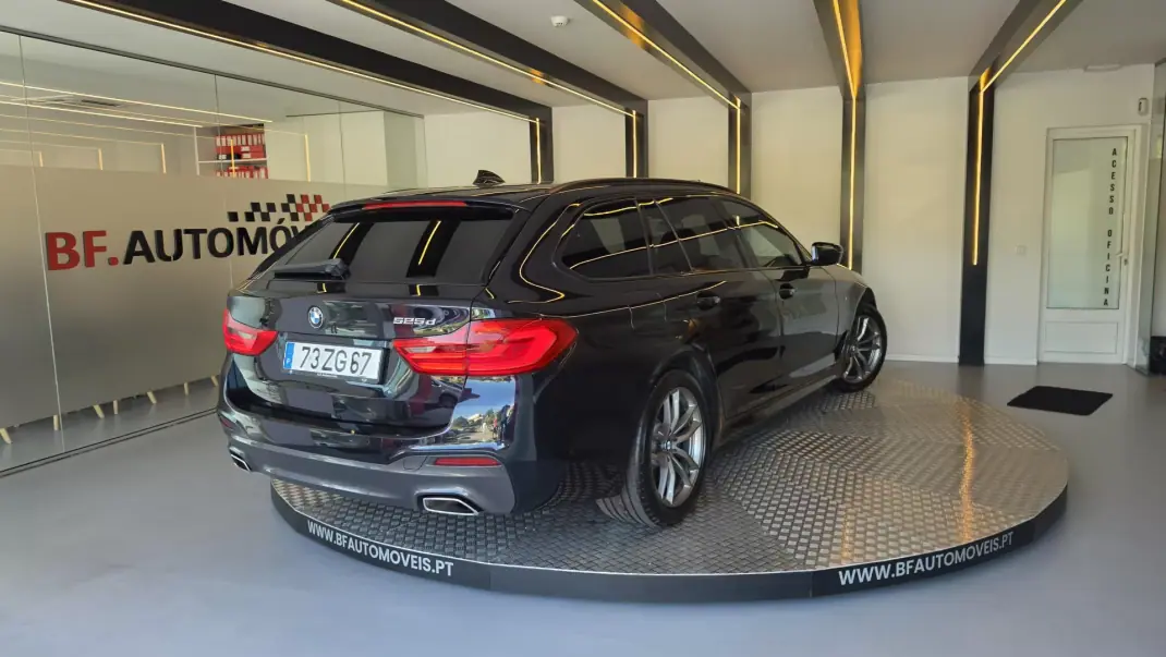 BMW 525 2019 - 31500 EUR, 84679 km - AUTO.MOTO.pt - 84679km - foto 4 de 67