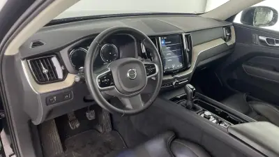 Volvo XC 60 2020 - 34999 EUR, 59321 km - AUTO.MOTO.pt - 59321km - foto 5 de 8