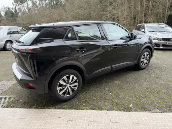 Peugeot 2008 2023 - 20900 EUR, 101000 km - AUTO.MOTO.pt - 101000km - foto 3 de 13