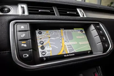Land Rover Range Rover Evoque 2016 - 20990 EUR, 149611 km - AUTO.MOTO.pt - 149611km - foto 27 de 34