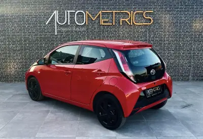 Toyota Aygo 2016 - 8500 EUR, 190000 km - AUTO.MOTO.pt - 190000km - foto 8 de 16