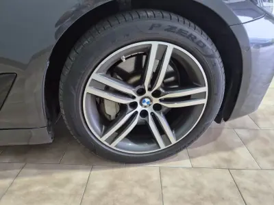 BMW 530e 2021 - 29900 EUR, 130000 km - AUTO.MOTO.pt - 130000km - foto 32 de 34