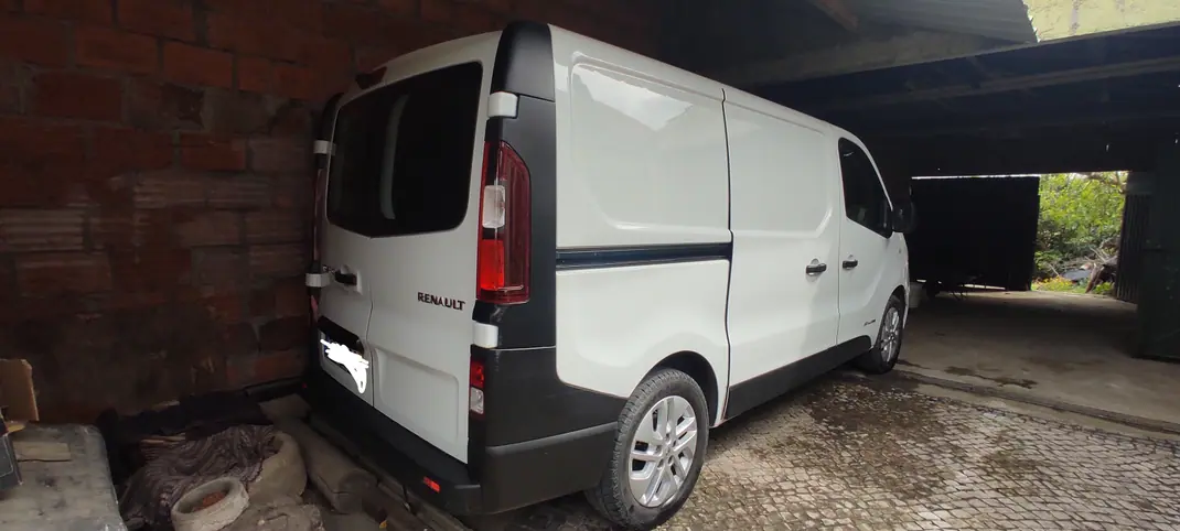 Renault Trafic 1.6DCi L1H1 2018 - 22800 EUR, 49500 km - AUTO.MOTO.pt - 49500km - foto 2 de 7