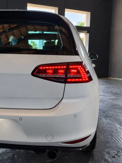 Volkswagen Golf 2015 - 23490 EUR, 96049 km - 96049km - foto 8 de 35