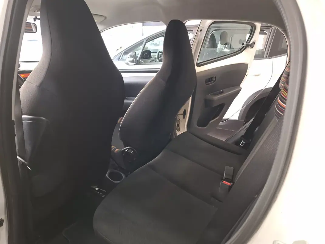 Citroën C1 2014 - 7490 EUR, 119190 km - AUTO.MOTO.pt - 119190km - foto 4 de 10