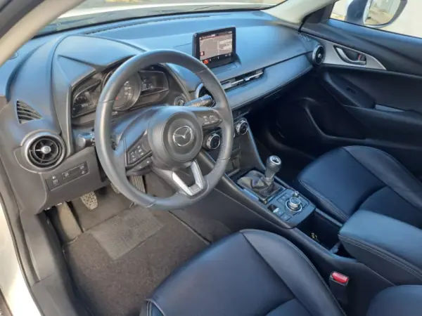 Mazda CX-3 2019 - 16500 EUR, 99000 km - AUTO.MOTO.pt - 99000km - foto 8 de 13