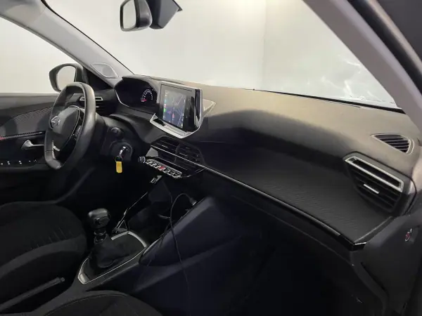 Peugeot 2008 2021 - 15250 EUR, 48000 km - AUTO.MOTO.pt - 48000km - foto 15 de 31