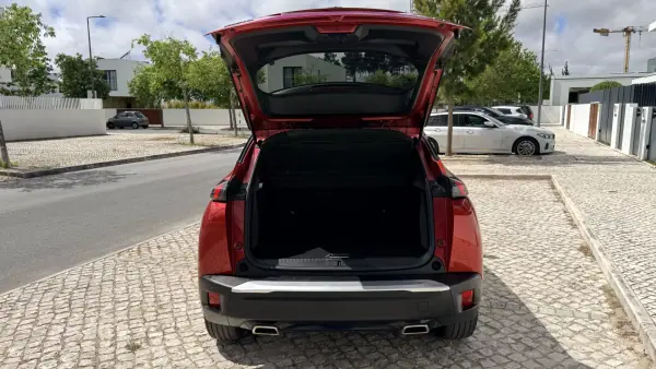 Peugeot 2008 2021 - 17990 EUR, 90903 km - AUTO.MOTO.pt - 90903km - foto 43 de 47