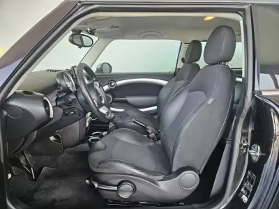 MINI Clubman 2010 - 4950 EUR, 298000 km - AUTO.MOTO.pt - 298000km - foto 4 de 7