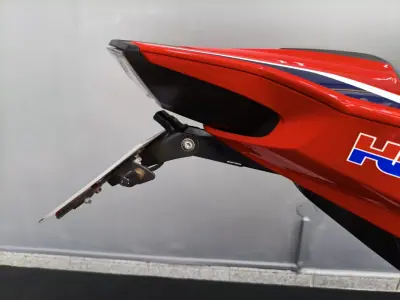 Honda CBR 1000RR 2017 - 15250 EUR, 17000 km - AUTO.MOTO.pt - 17000km - foto 8 de 32