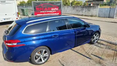 Peugeot 308 SW 2020 - 14500 EUR, 142000 km - AUTO.MOTO.pt - 142000km - foto 10 de 28