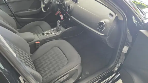 Audi A3 Sportback 2016 - 11900 EUR, 253264 km - AUTO.MOTO.pt - 253264km - foto 43 de 55