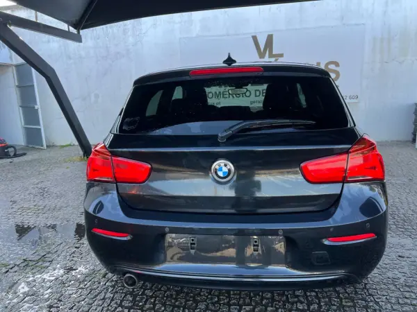 BMW 116 2015 - 11500 EUR, 237150 km - AUTO.MOTO.pt - 237150km - foto 4 de 13
