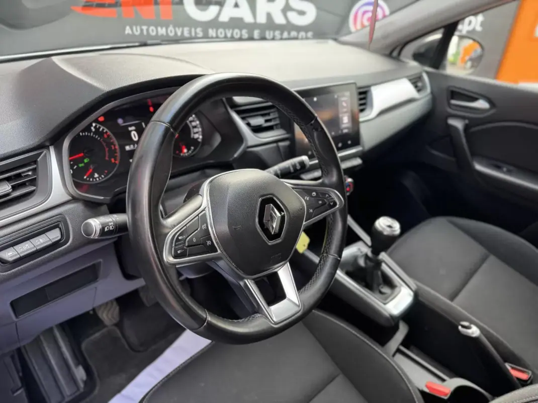 Renault Captur 2021 - 13900 EUR, 198476 km - AUTO.MOTO.pt - 198476km - foto 3 de 14
