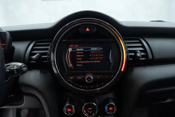 MINI 5 Portas 2017 - 14950 EUR, 89000 km - AUTO.MOTO.pt - 89000km - foto 25 de 36