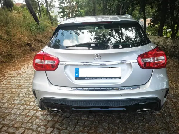 Mercedes-Benz GLA 180 2015 - 15250 EUR, 190000 km - AUTO.MOTO.pt - 190000km - foto 6 de 26