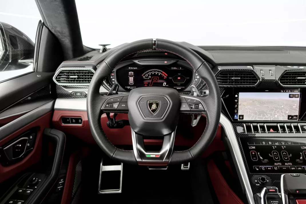 Lamborghini Urus 2020 - 298500 EUR, 60101 km - AUTO.MOTO.pt - 60101km - foto 8 de 30