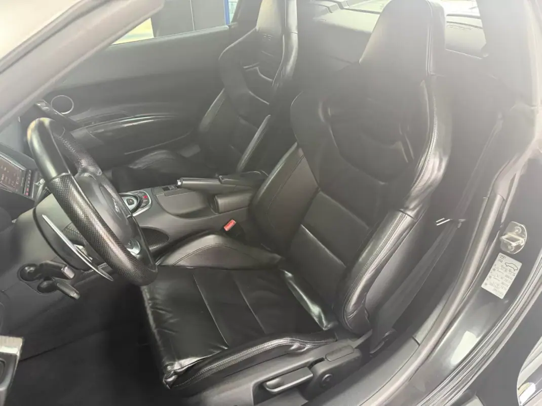 Audi R8 Spyder 2012 - 125000 EUR, 89245 km - 89245km - foto 34 de 44