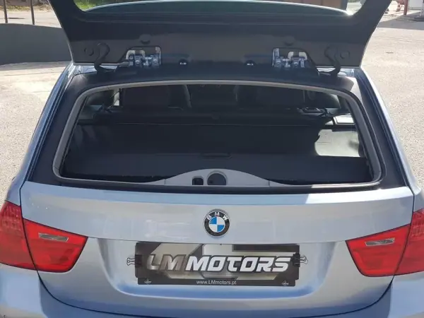 BMW 318 2011 - 10750 EUR, 300000 km - AUTO.MOTO.pt - 300000km - foto 41 de 42