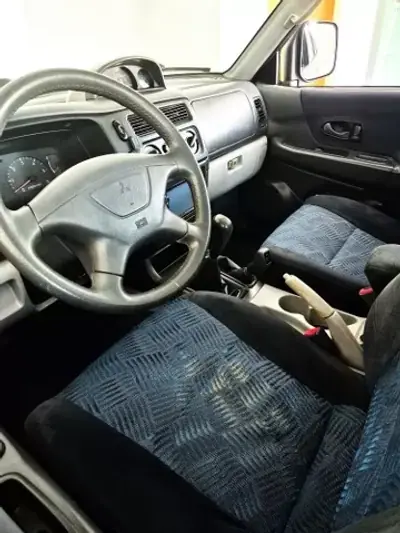 Mitsubishi Pajero Sport 2000 - 11750 EUR, 137000 km - AUTO.MOTO.pt - 137000km - foto 8 de 10