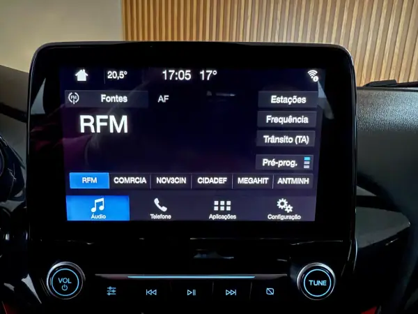 Ford Fiesta 2018 - 11000 EUR, 146800 km - AUTO.MOTO.pt - 146800km - foto 42 de 78