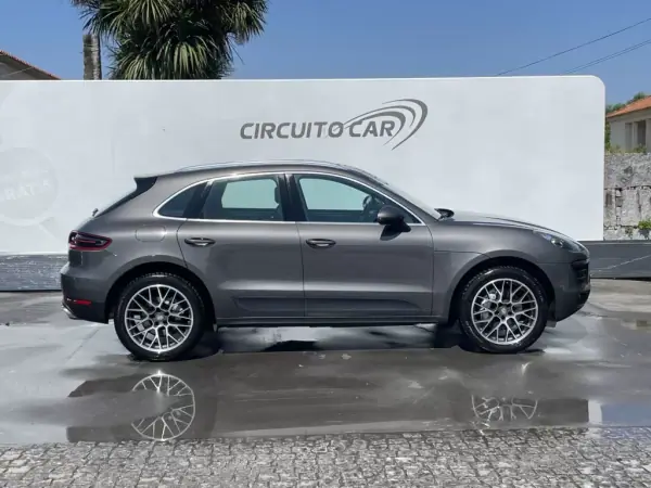 Porsche Macan 2014 - 34900 EUR, 215608 km - AUTO.MOTO.pt - 215608km - foto 7 de 41