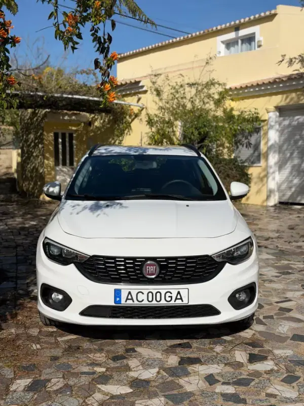 Fiat Tipo 2020 - 12900 EUR, 106811 km - AUTO.MOTO.pt - 106811km - foto 2 de 8