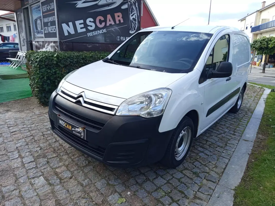 Citroën 2016 - 8990 EUR, 219055 km - AUTO.MOTO.pt - 219055km - foto 2 de 9