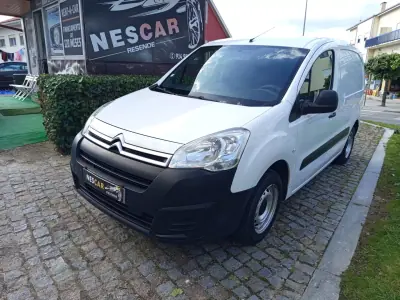 Citroën 2016 - 8990 EUR, 219055 km - AUTO.MOTO.pt - 219055km - foto 2 de 9