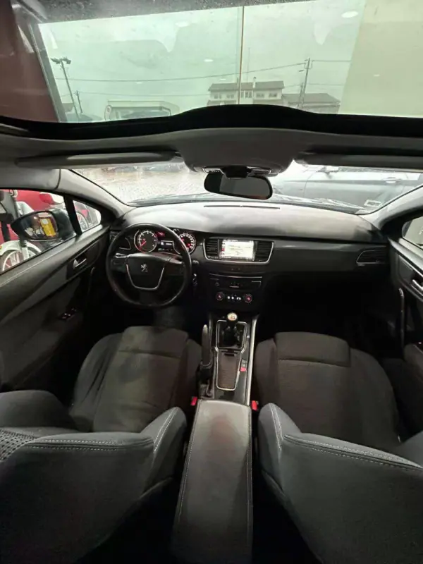 Peugeot 508 2014 - 10500 EUR, 219000 km - AUTO.MOTO.pt - 219000km - foto 15 de 15