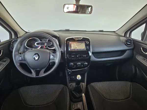 Renault Clio 2013 - 6750 EUR, 285000 km - AUTO.MOTO.pt - 285000km - foto 9 de 9