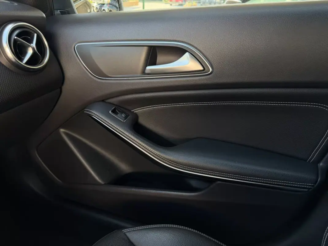 Mercedes-Benz A 180 2014 - 16500 EUR, 149990 km - 149990km - foto 26 de 34