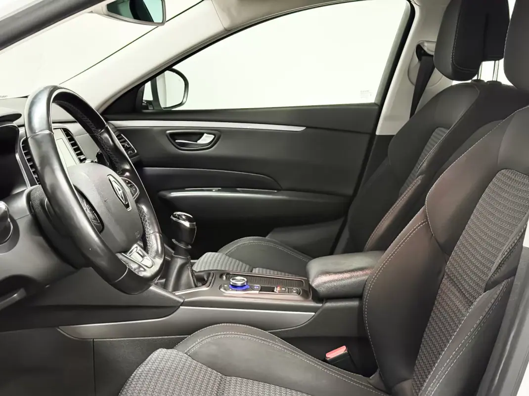 Renault Talisman Sport Tourer 2016 - 10250 EUR, 228000 km - AUTO.MOTO.pt - 228000km - foto 7 de 23