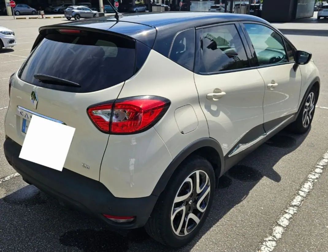 Renault Captur 2016 - 12400 EUR, 79200 km - 79200km - foto 4 de 12