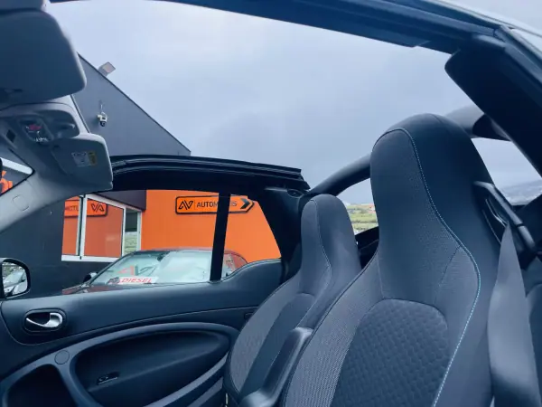Smart ForTwo Coupé 2020 - 14950 EUR, 29595 km - 29595km - foto 16 de 21