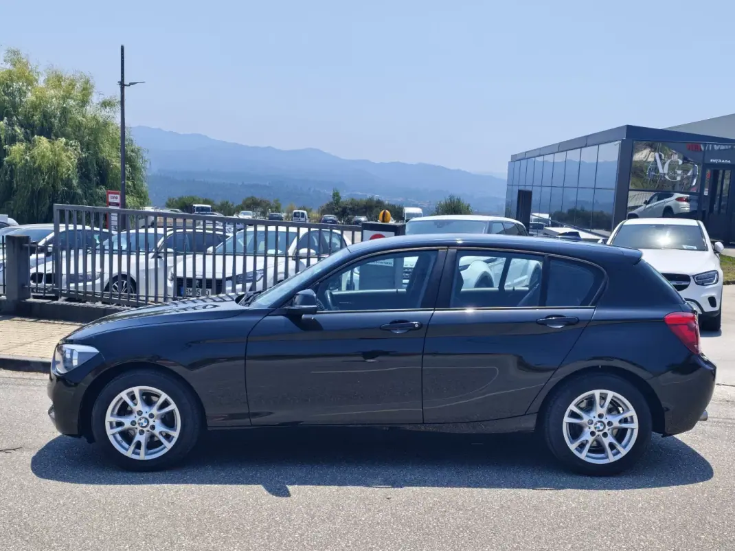 BMW 116 2011 - 11000 EUR, 231000 km - 231000km - foto 10 de 26