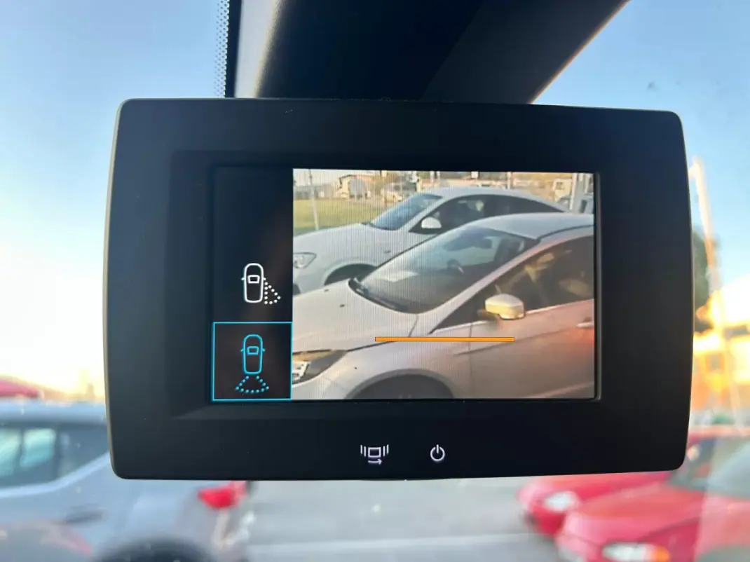 Peugeot PARTNER GIRAFON 2020 - 12990 EUR, 80000 km - AUTO.MOTO.pt - 80000km - foto 14 de 16