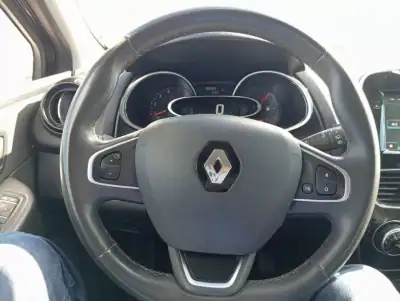 Renault Clio Sport Tourer 2019 - 9990 EUR, 186806 km - AUTO.MOTO.pt - 186806km - foto 18 de 29