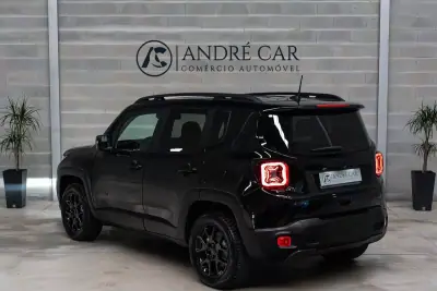 Jeep Renegade 2022 - 23950 EUR, 10796 km - AUTO.MOTO.pt - 10796km - foto 6 de 37