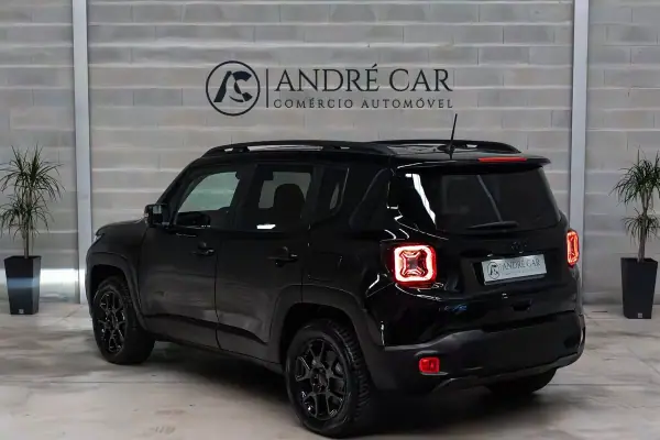 Jeep Renegade 2022 - 23950 EUR, 10796 km - AUTO.MOTO.pt - 10796km - foto 6 de 37