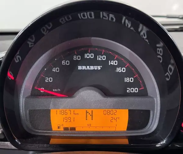 Smart ForTwo Coupé 2013 - 12500 EUR, 118671 km - AUTO.MOTO.pt - 118671km - foto 20 de 48