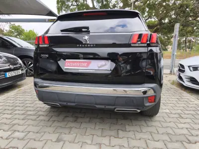 Peugeot 3008 2017 - 17900 EUR, 125000 km - AUTO.MOTO.pt - 125000km - foto 4 de 10