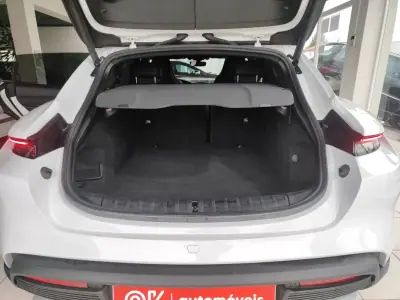 Porsche Taycan Cross Turismo 2022 - 65750 EUR, 55800 km - AUTO.MOTO.pt - 55800km - foto 16 de 40